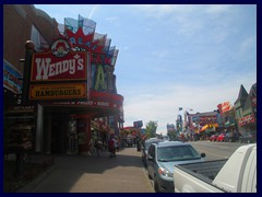 Clifton Hill, downtown Niagara Falls 25